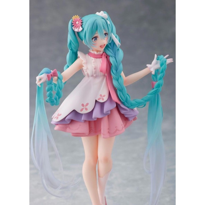 Hatsune Miku Wonderland Rapunzel Taito