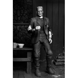 Frankensteins Monster Universal Monsters Ultimate NECA
