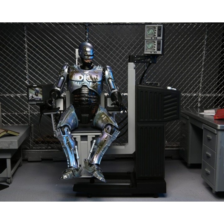 RoboCop with Chair Ultimate Battle Damaged RoboCop Neca