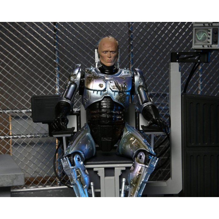 RoboCop with Chair Ultimate Battle Damaged RoboCop Neca